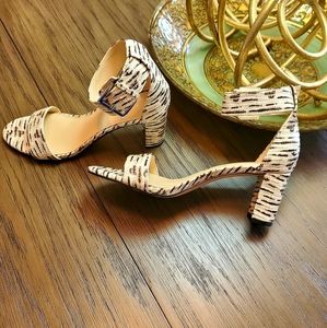 Nine West Textured Black and Cream Sandals